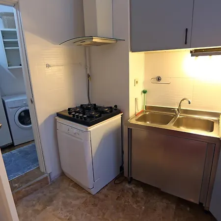 Apartamento Ahsap Tarihi Ev, Eminoenue Ve Tarihi Mekanlara Yuerueyerek 5 Dakika Istambul