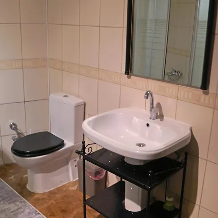 Ahsap Tarihi Ev, Eminoenue Ve Tarihi Mekanlara Yuerueyerek 5 Dakika Apartament Stambuł